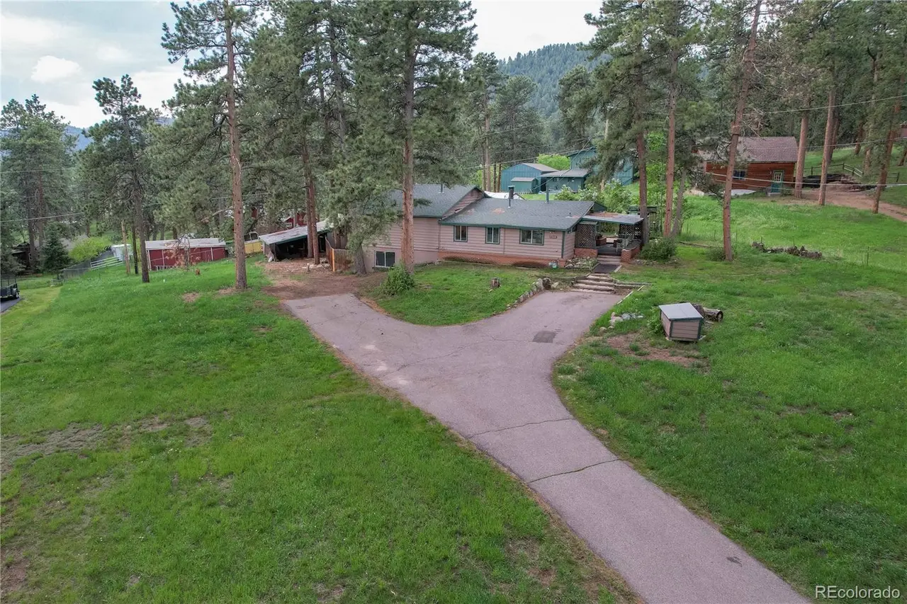 23030 NAMPEYO Road, Indian Hills