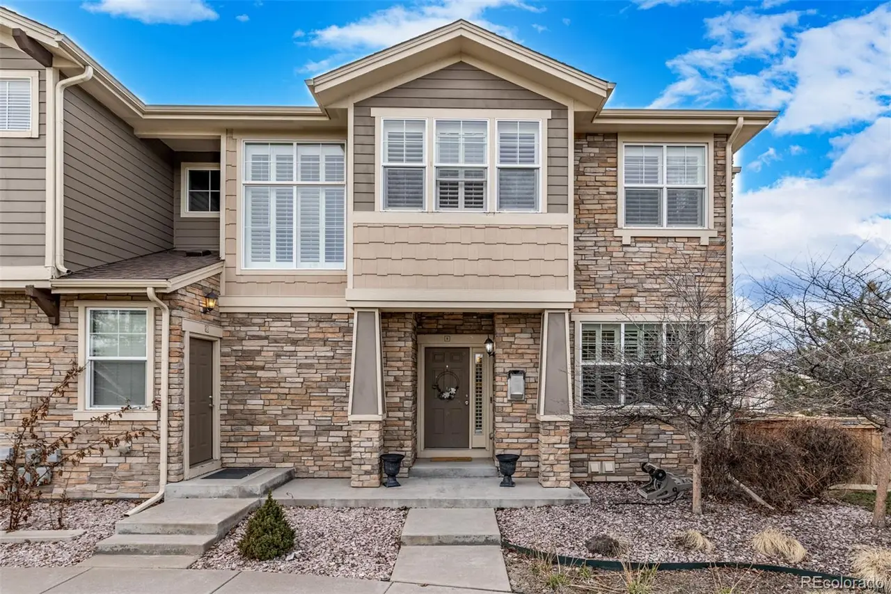 24996 E Calhoun Place Unit B, Aurora