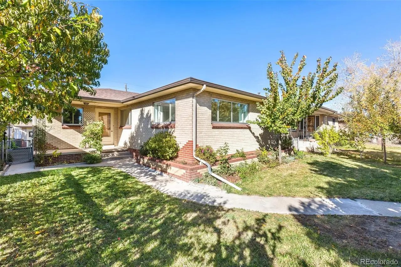 4661 Federal Boulevard, Denver